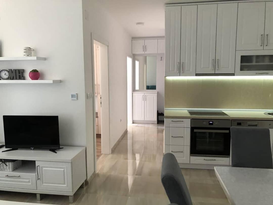 Apartman Sims Биелина Экстерьер фото