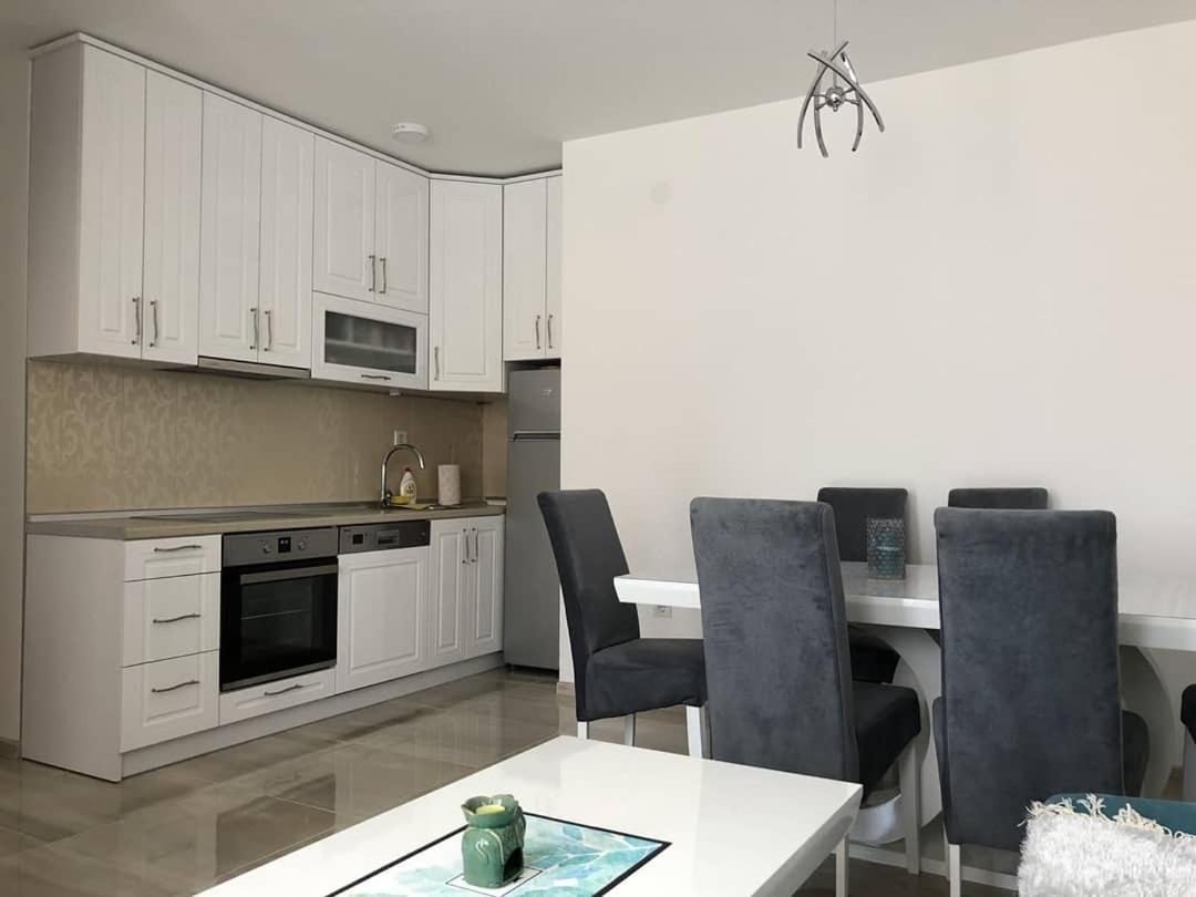 Apartman Sims Биелина Экстерьер фото